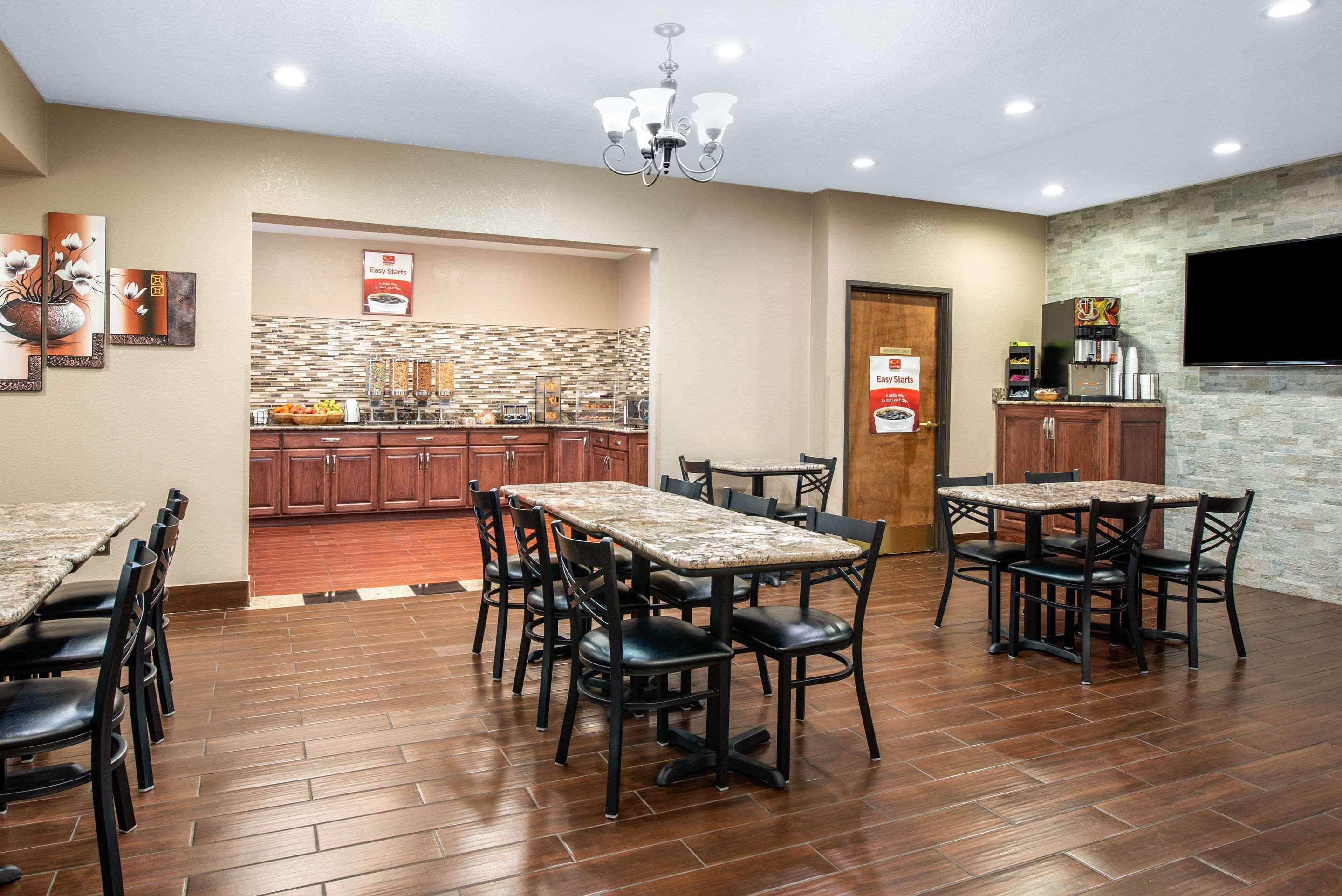 Econo Lodge Shelbyville Bagian luar foto