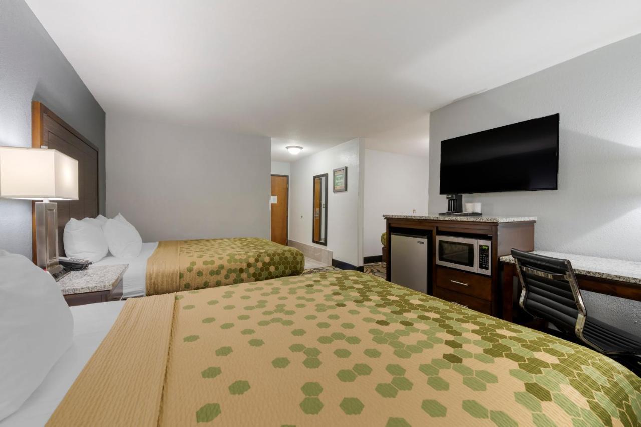 Econo Lodge Shelbyville Bagian luar foto