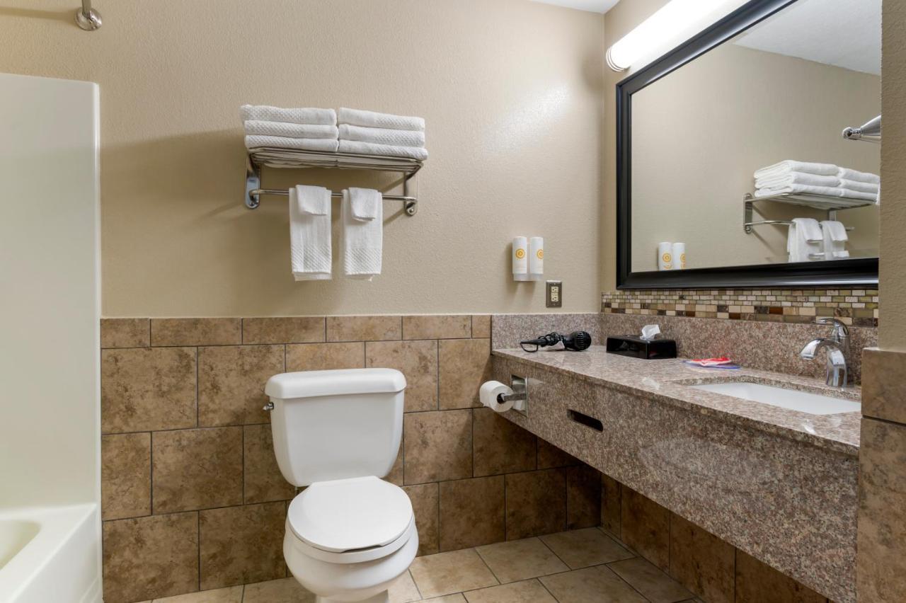 Econo Lodge Shelbyville Bagian luar foto