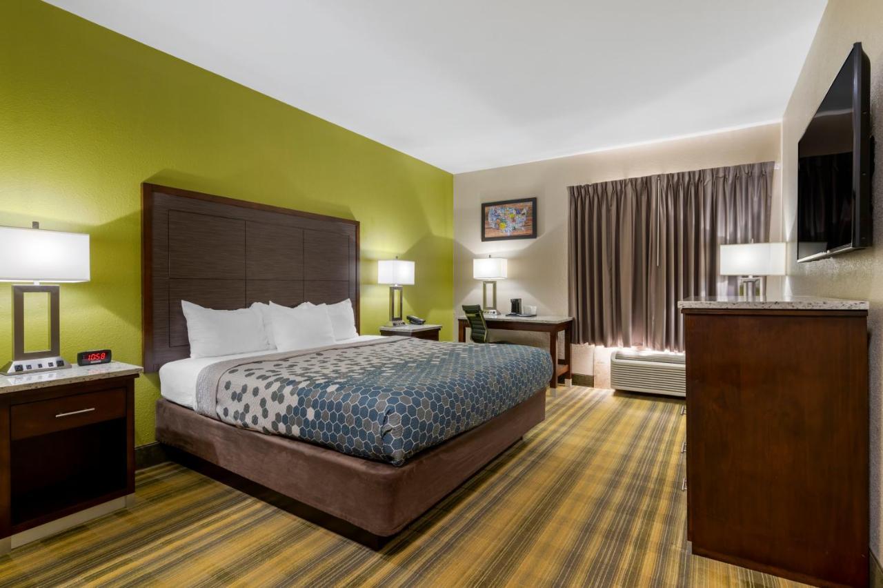 Econo Lodge Shelbyville Bagian luar foto