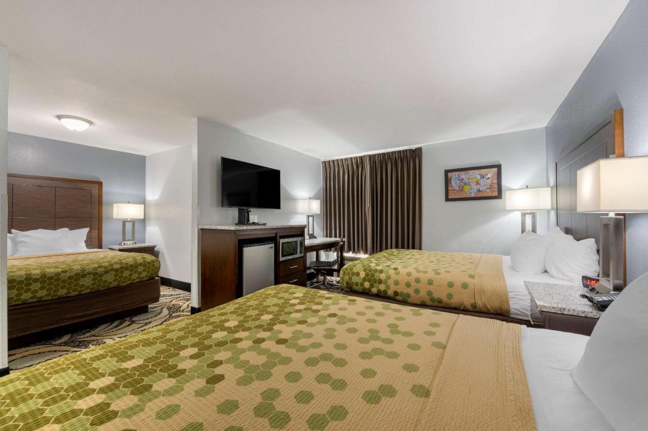 Econo Lodge Shelbyville Bagian luar foto