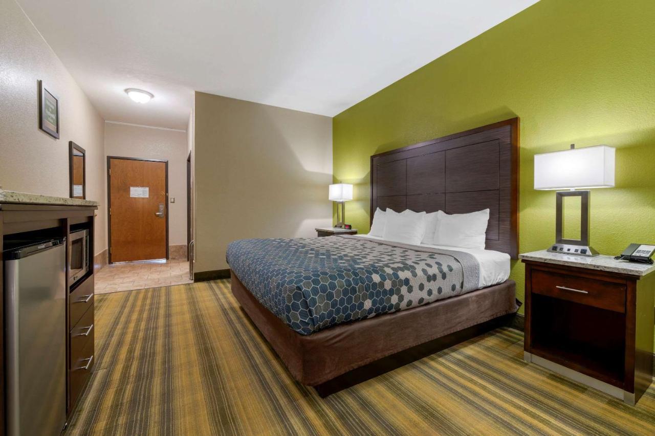 Econo Lodge Shelbyville Bagian luar foto