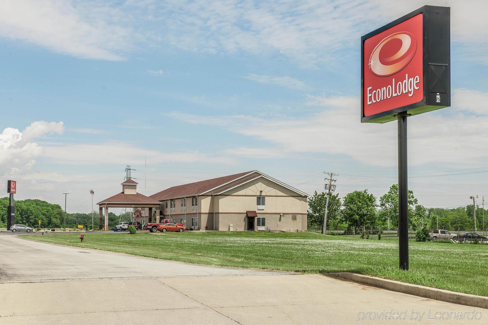 Econo Lodge Shelbyville Bagian luar foto