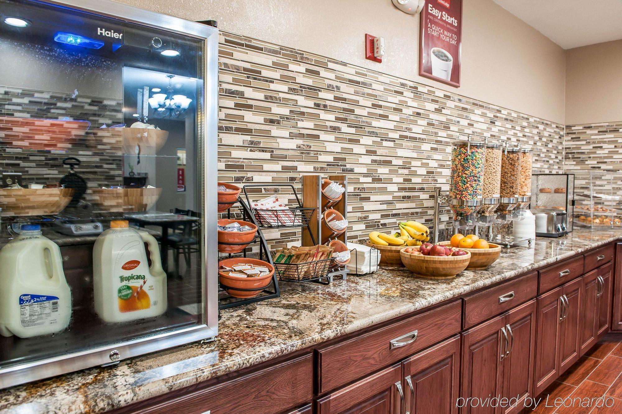 Econo Lodge Shelbyville Bagian luar foto